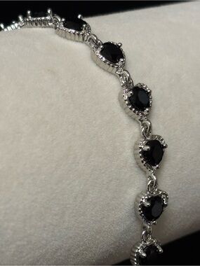 Black Heart Tennis Bracelet – White Gold Plated, Faceted Black Stones